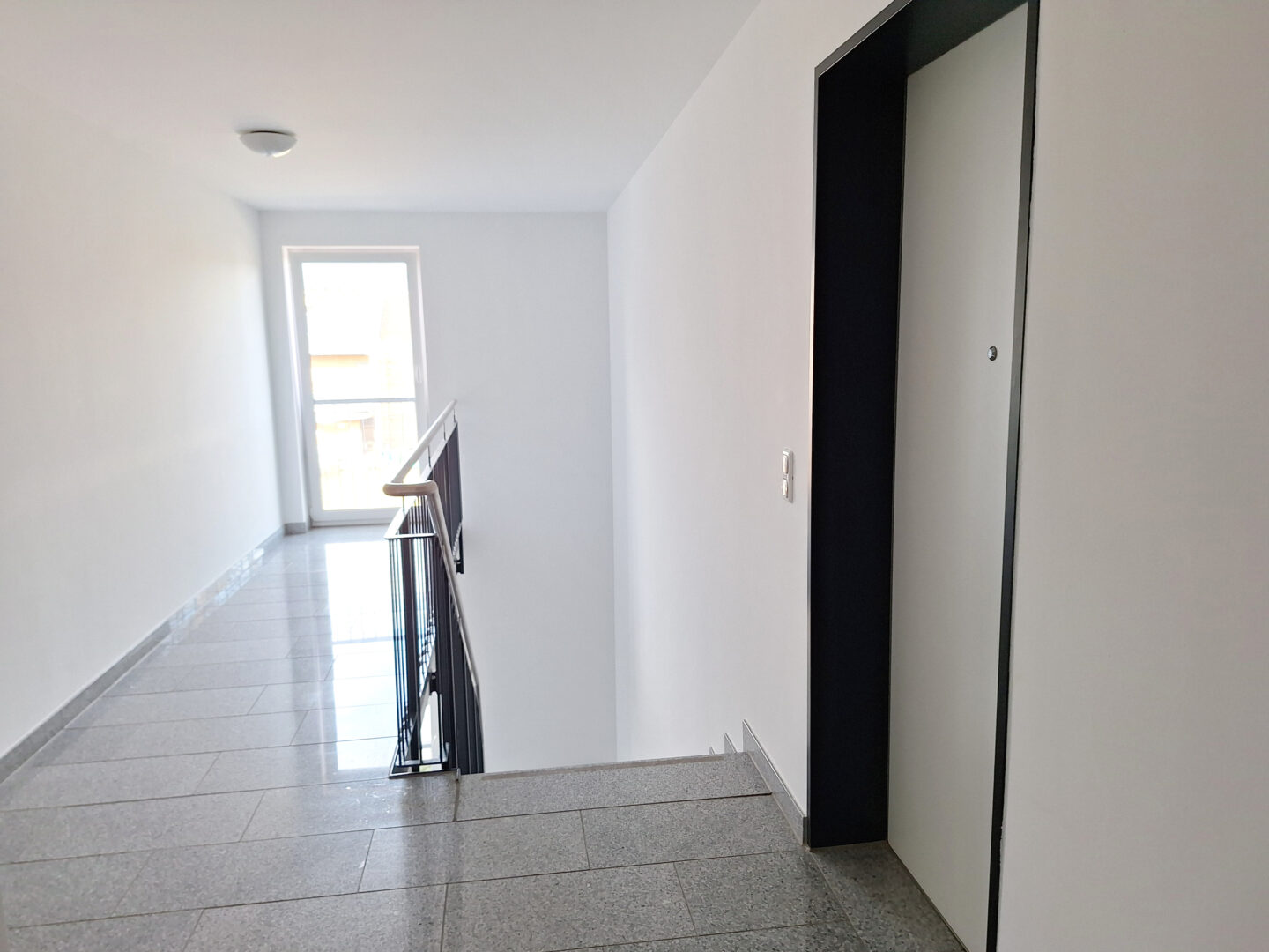 Wohnungseingangstüre | Treppenhaus