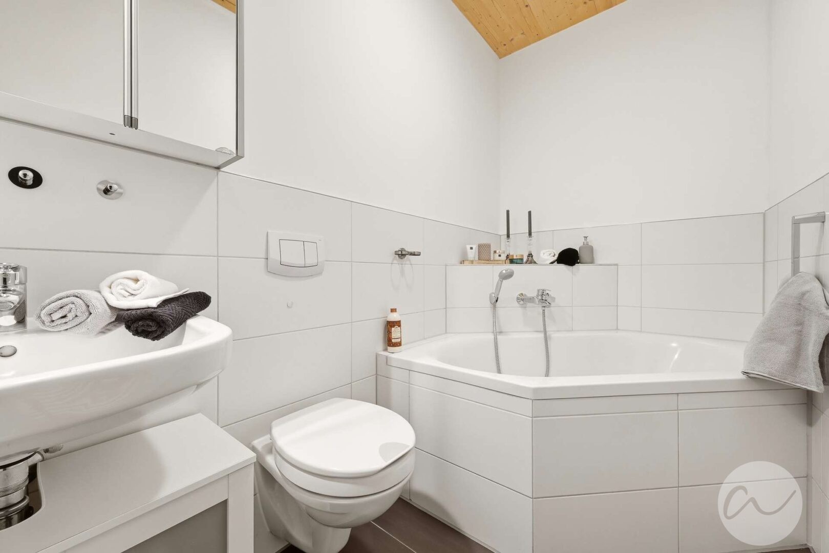 Bad mit Wanne