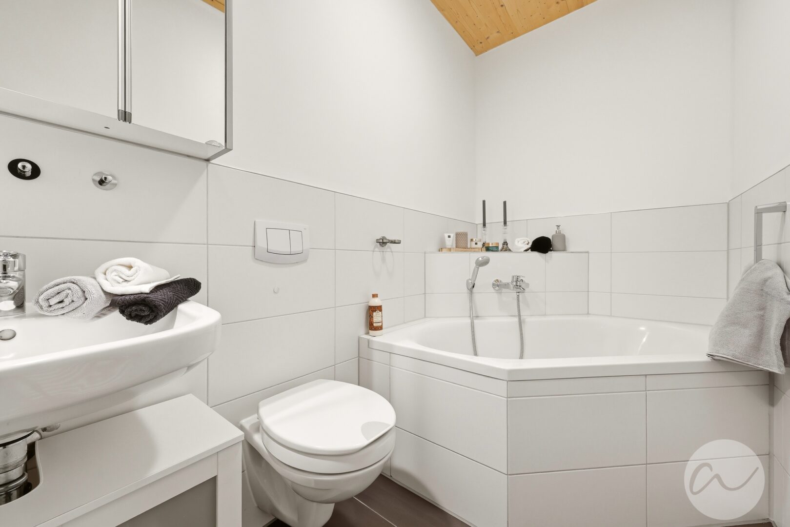 Bad mit Wanne