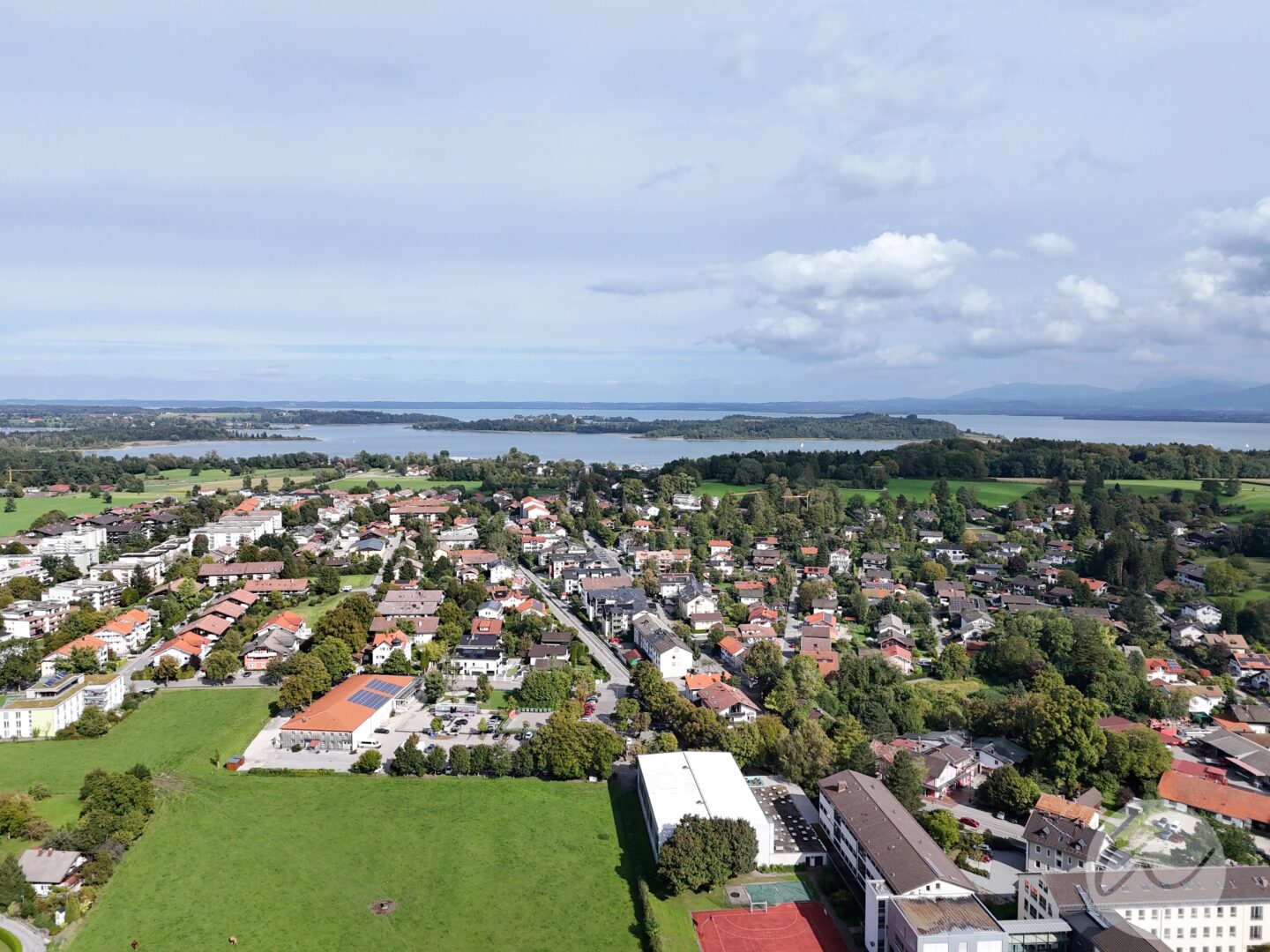 Luftbild Richtung Osten zum Chiemsee