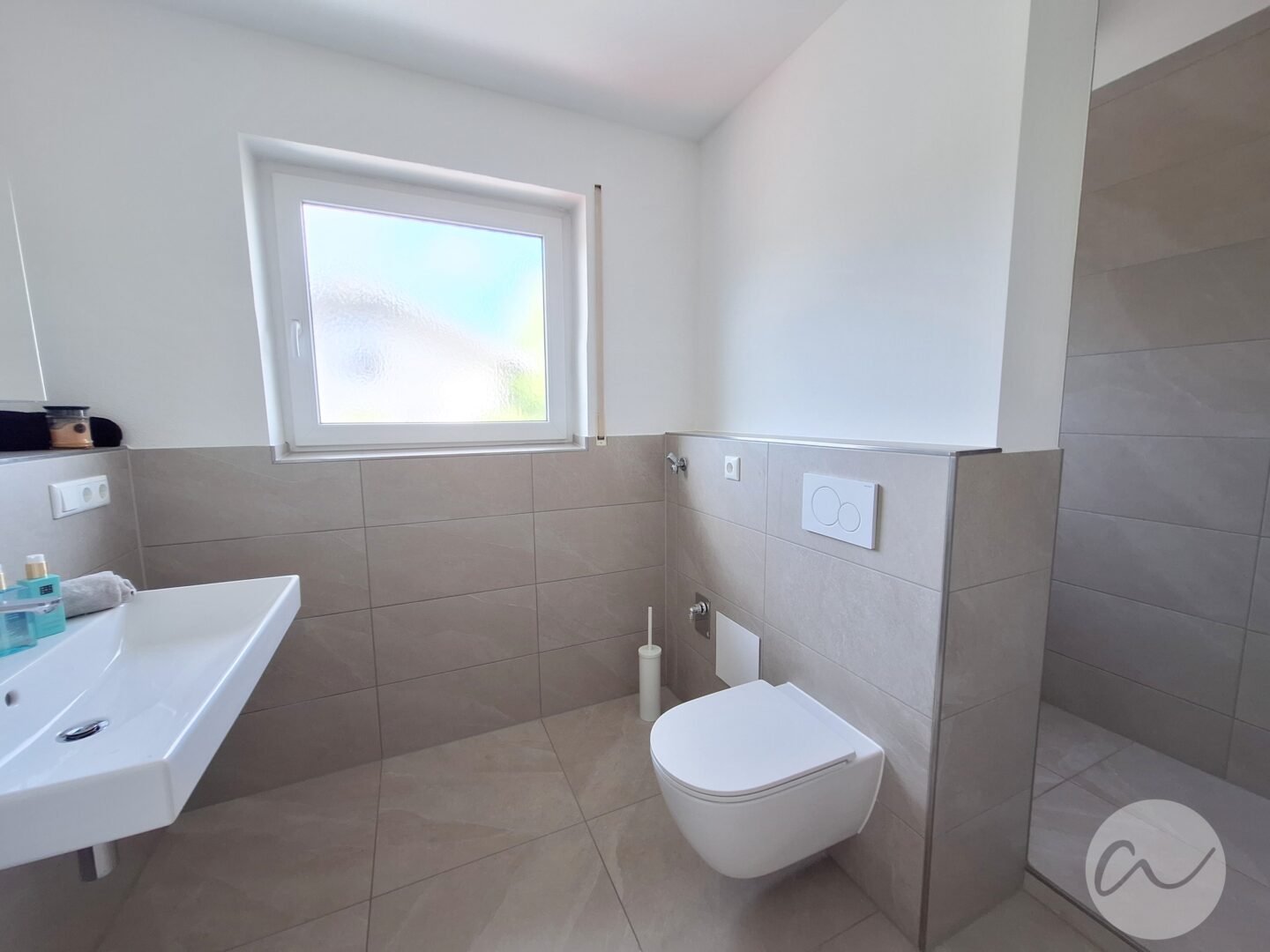 Bad - WC und Waschmaschinenanschluss